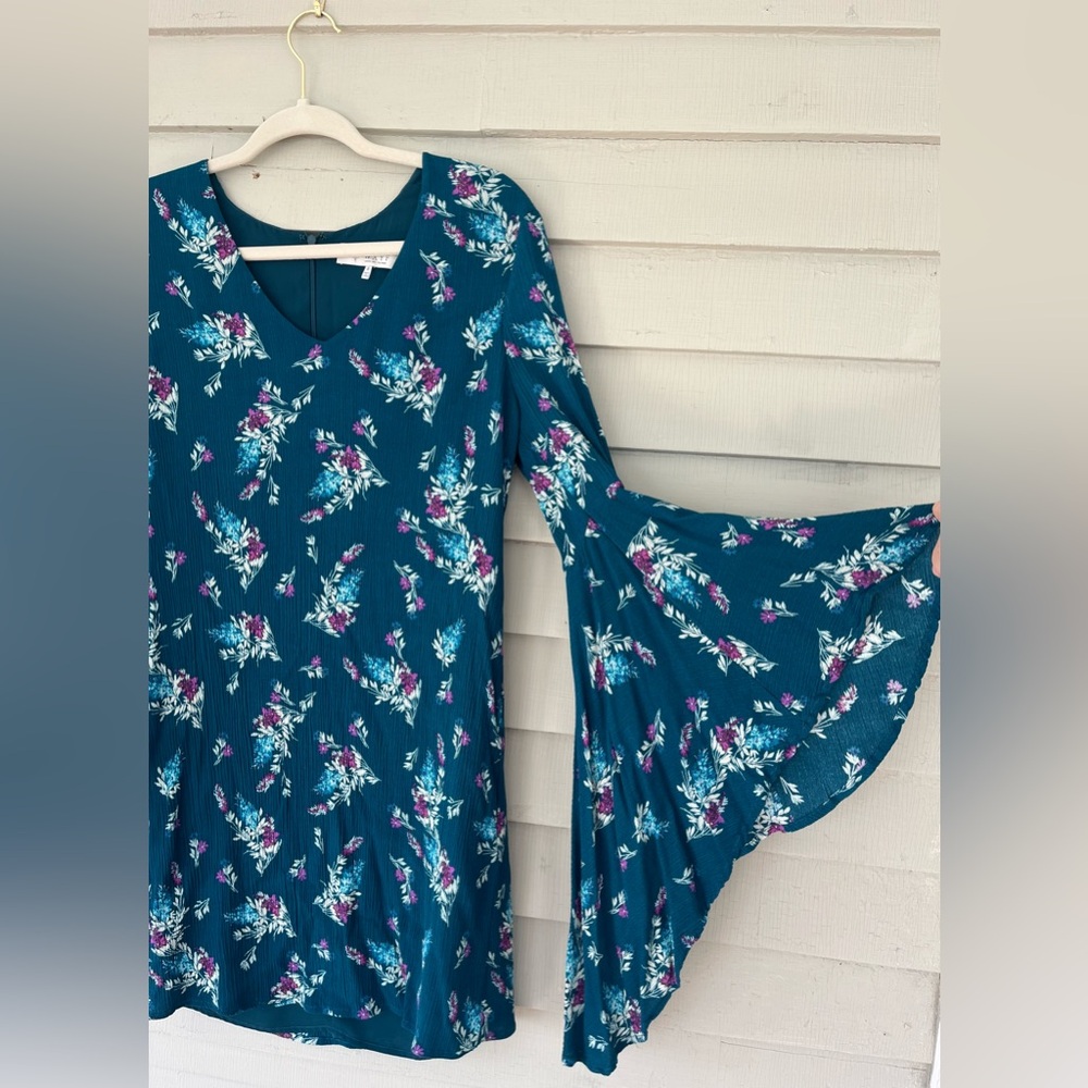 Wayf - Teal long sleeve floral dress w/ bell sleeves